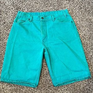 Vintage 560 Levi’s Jean shorts 36 EUC